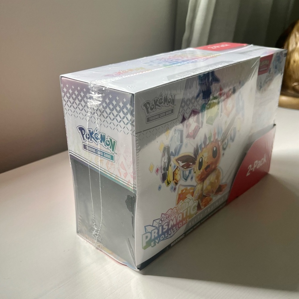 Pokémon Scarlet & Violet Prismatic Evolutions Elite Trainer Box Costco Bundle - Picture 3 of 5